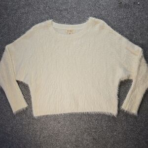 Jessica Simpson Soft White Sweater Large